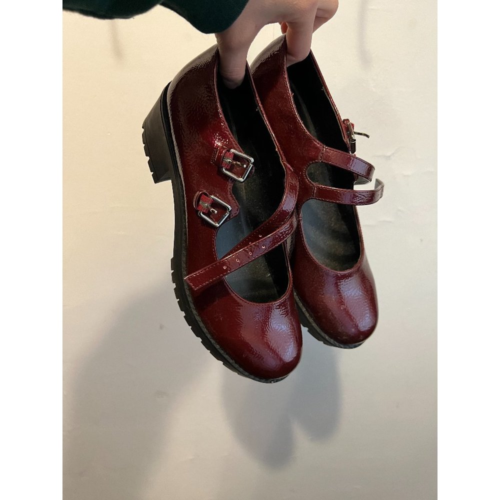 Urban Outfitters Mary Jane Maroon Platform Shoe, Size 7